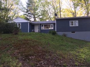 508 Van Steenbergh Pl, Shokan, NY 12481