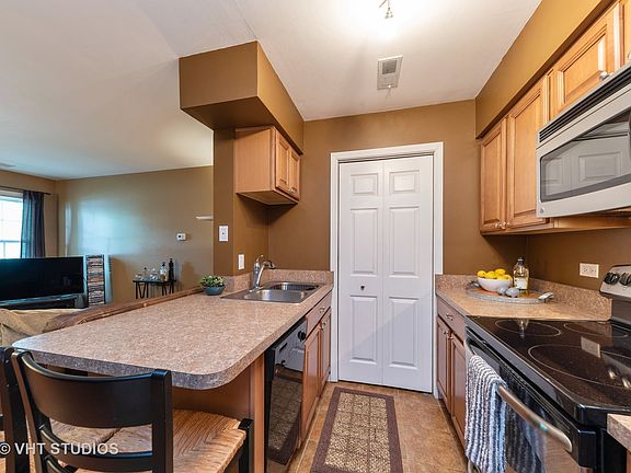 5th image of 1281 Wyndham Ln Unit 115