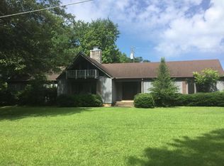 306 Meadowbrook Cir, Amory, MS 38821