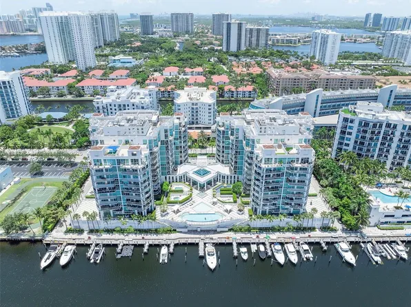 3131 NE 188th St APT 2903, Miami, FL 33180