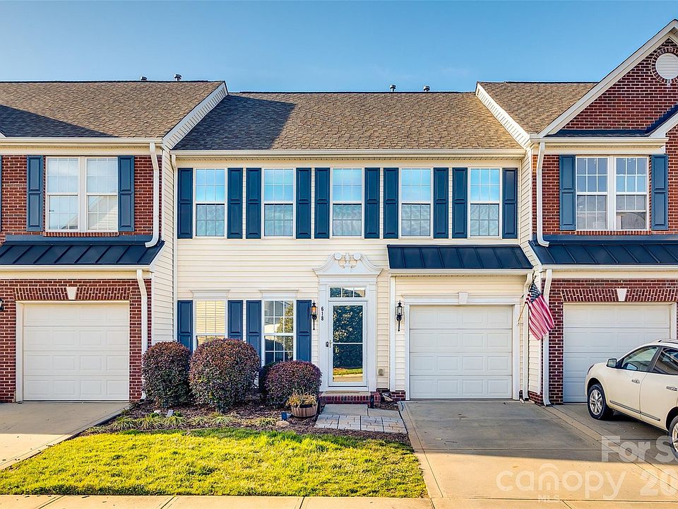 1st image of 618 Bayou Cir