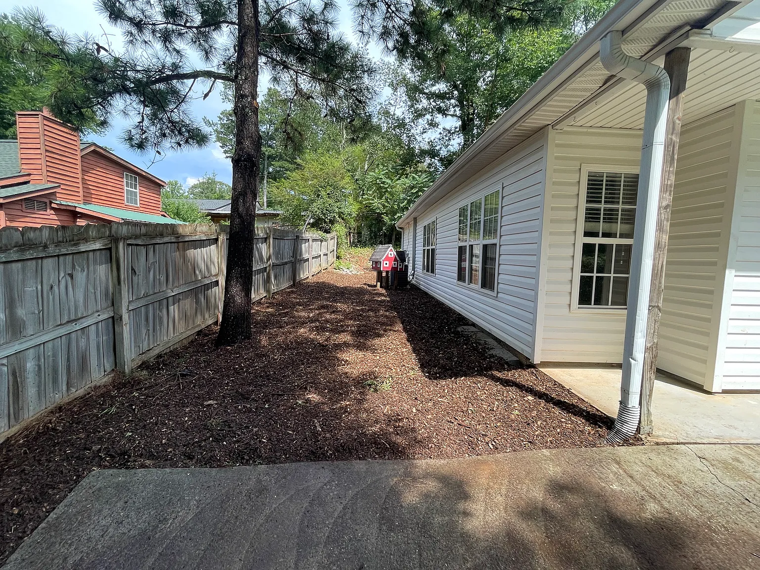 4835 Brookwood Dr — Photo 2