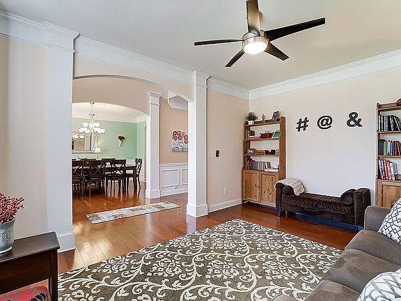 Living room/Reading room