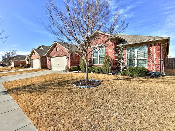 3rd image of 2409 SW 138th St
