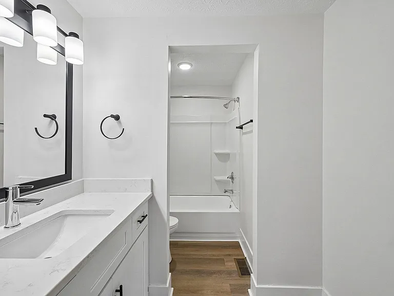 Dublin Park Rental Townhomes — Photo 32