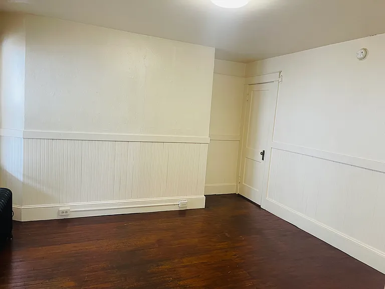 553 Lincoln St — Photo 5