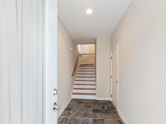 5th image of 5710 Winsome Ln #2