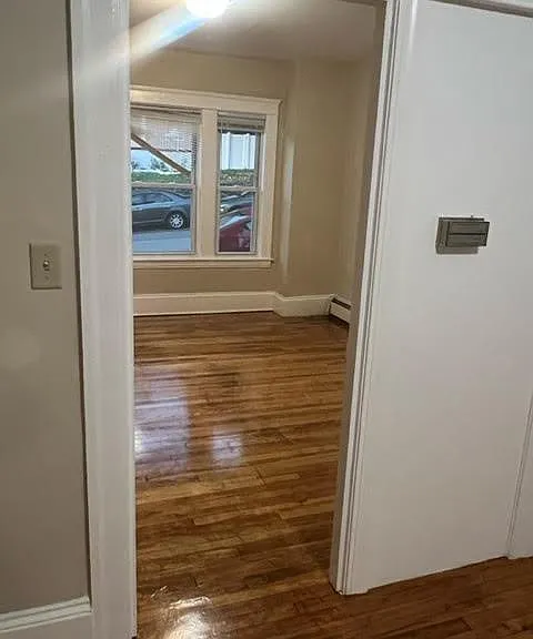 14 Catharine St #1 — Photo 3