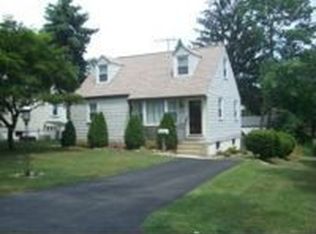 3135 Dutton Dr, Newtown Square, PA 19073