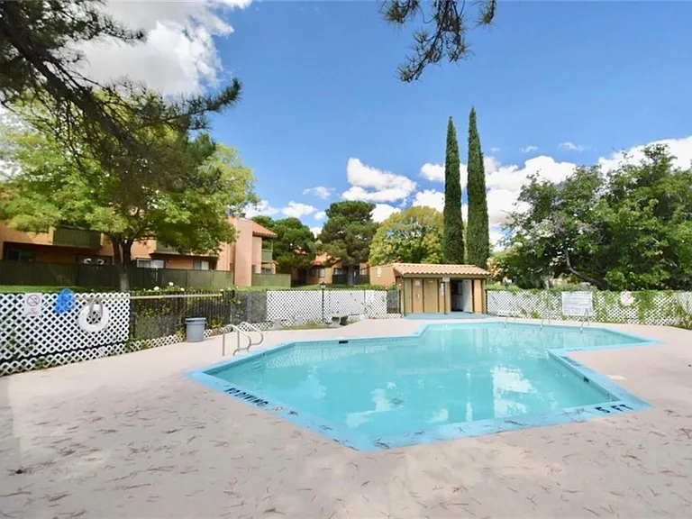 1644 Lomaland Dr #120 — Photo 11