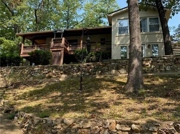 1421 Runabout Dr, Osage Beach, MO 65065