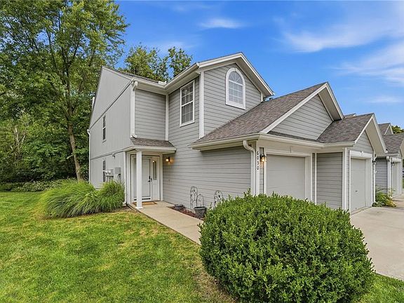 2nd image of 6030 NE Moonstone Dr