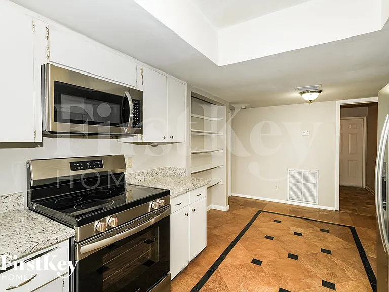 3816 Fieldflower Ct — Photo 9