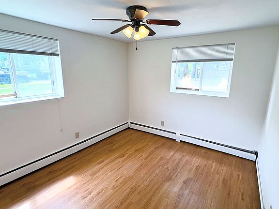 4th image of 727 13th Ave SE APT 2