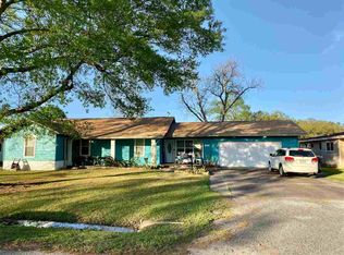 3130 Cherry St, Groves, TX 77619