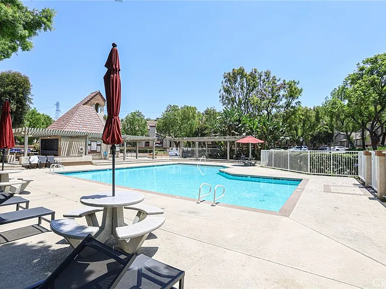 21 Wildflower Pl — Photo 7