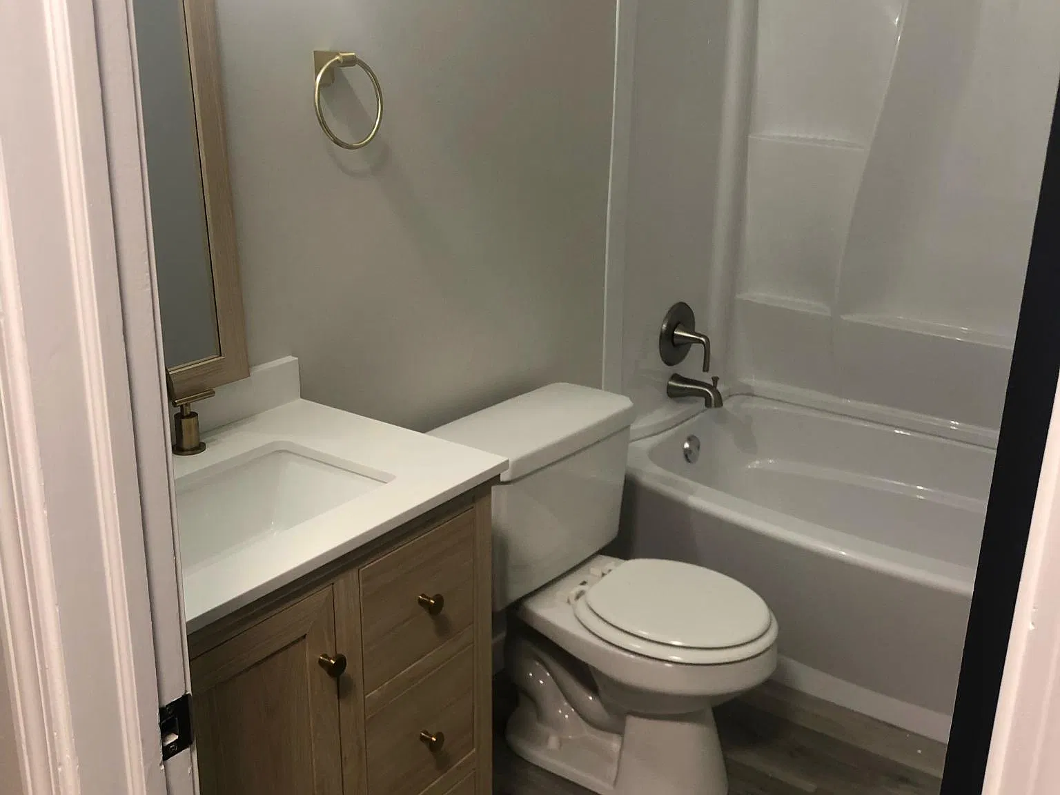 2 bed, 750 sqft, $1,200 — Photo 4