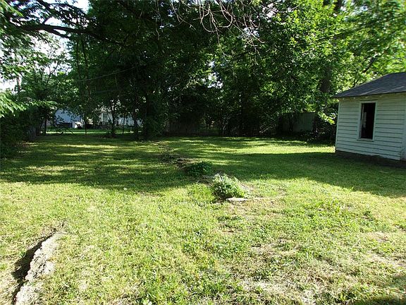 5th image of 915 E Whittaker St