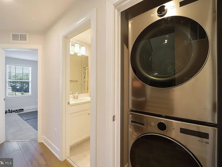 10864 Foxtrot Cir — Photo 11