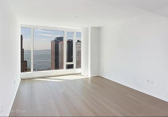 5th image of 50 West St APT 29C