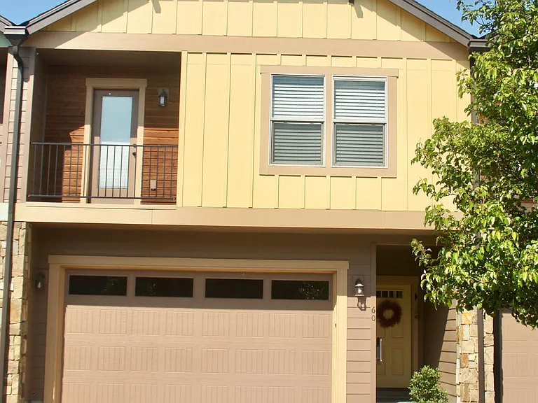 60 N 41st Pl — Photo 1