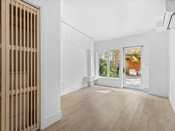 15 East 19th Street image 6 of 19