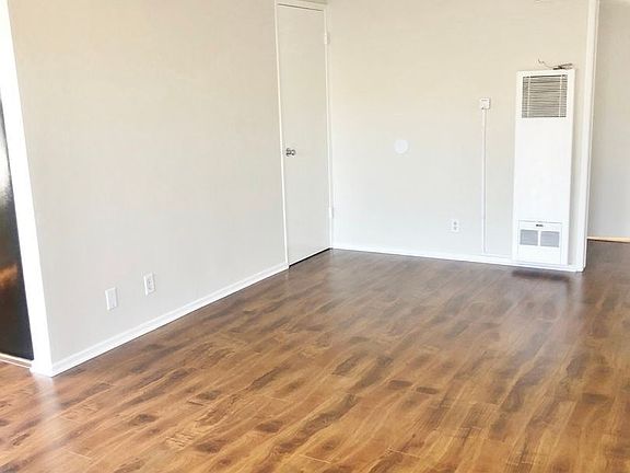3rd image of 1044 N Stanley Ave APT 5