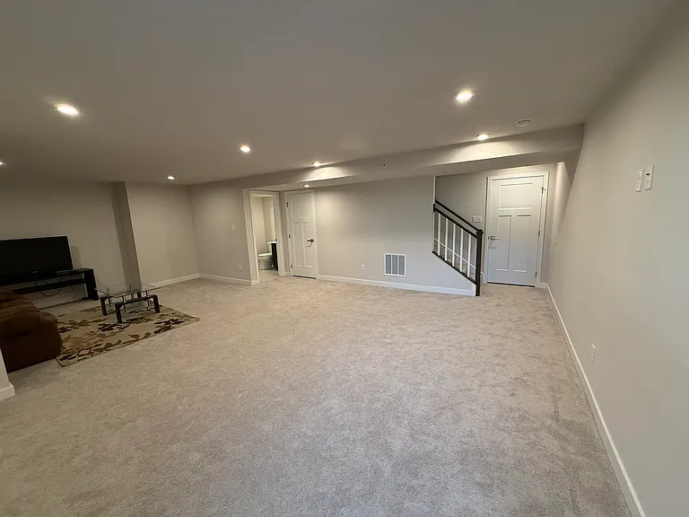 5105 Spruce Rd — Photo 35