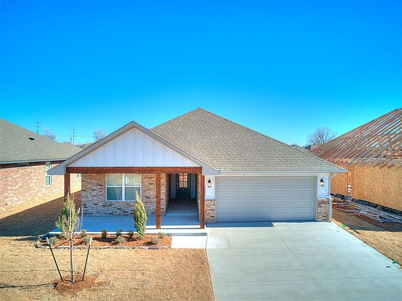 3rd image of 7712 Wilshire Woods Dr
