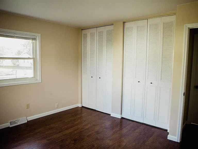 720 S Parkway Dr — Photo 10