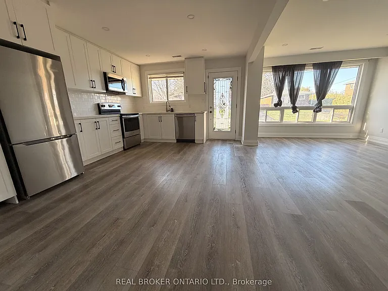 653 Athol St E #MAIN — Photo 9