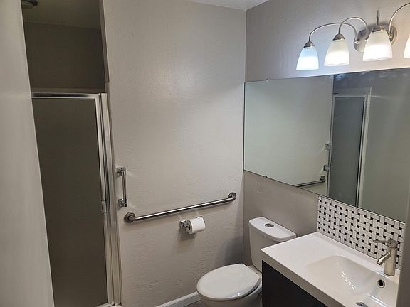 5th image of 9414 E Michigan Ave