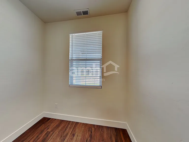 9357 Clancey Ct — Photo 10