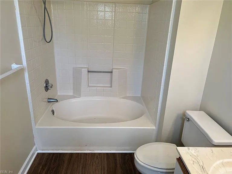 3201 Jade Ct #304 — Photo 27