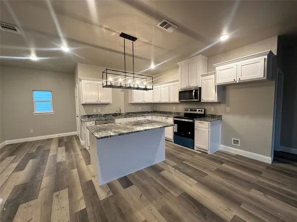 239 Marianne Cir, Sulphur Springs, TX 75482