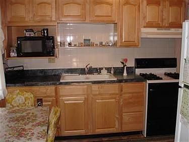 5th image of 1646 Lauderdale Ave