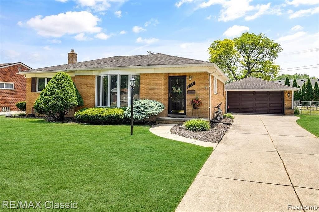 27801 Barkley St, Livonia, MI 48154 Zillow