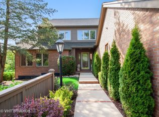 2493 Tall Oaks Dr, Elgin, IL 60123