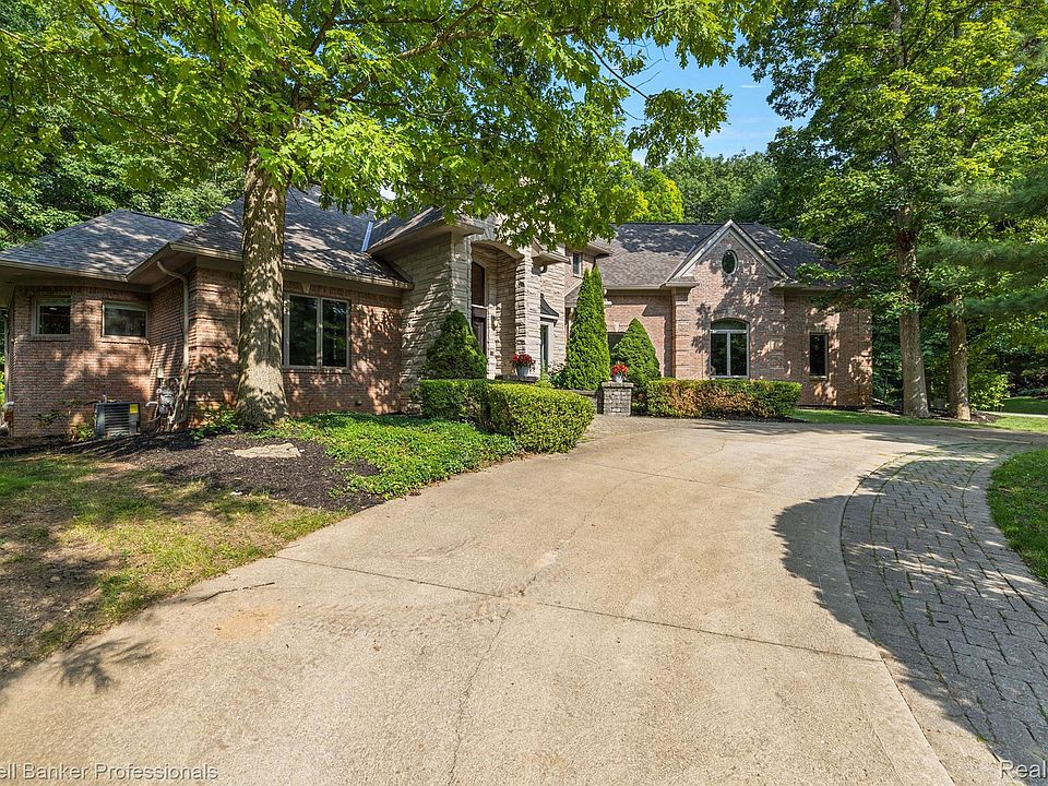 1st image of 3195 Beach Lake Dr W