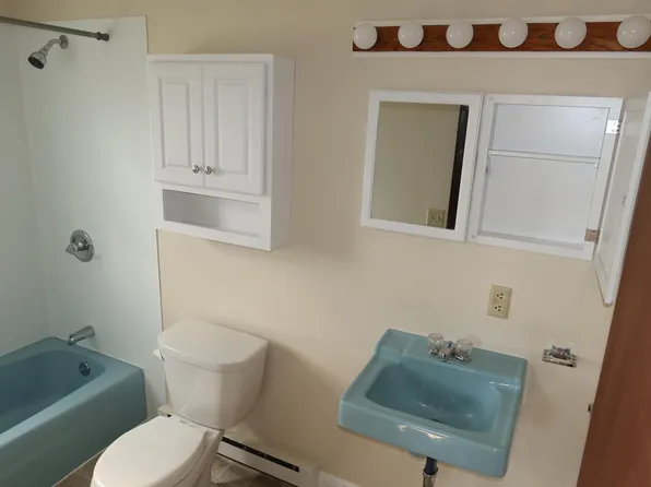 42 Mount Tom Ave #2, Easthampton, MA 01027