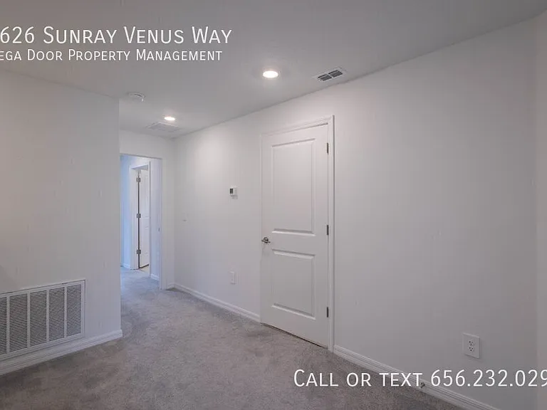 2626 Sunray Venus Way — Photo 16