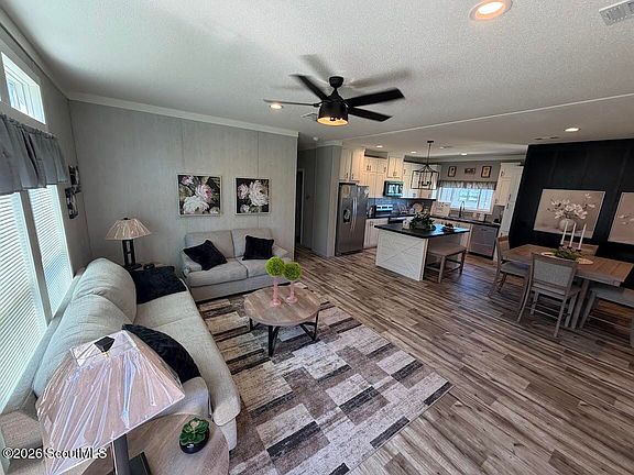 2nd image of 1439 Stafford Rd