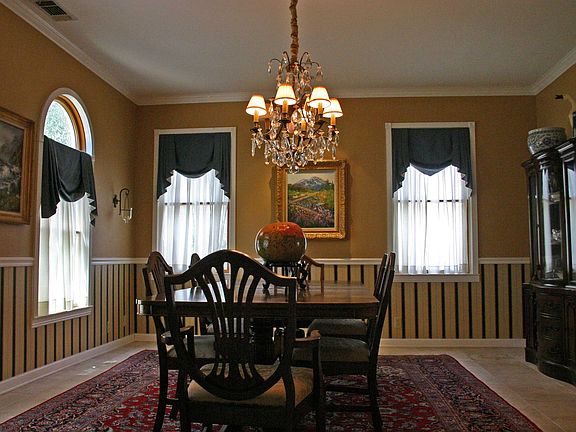 Formal dining room