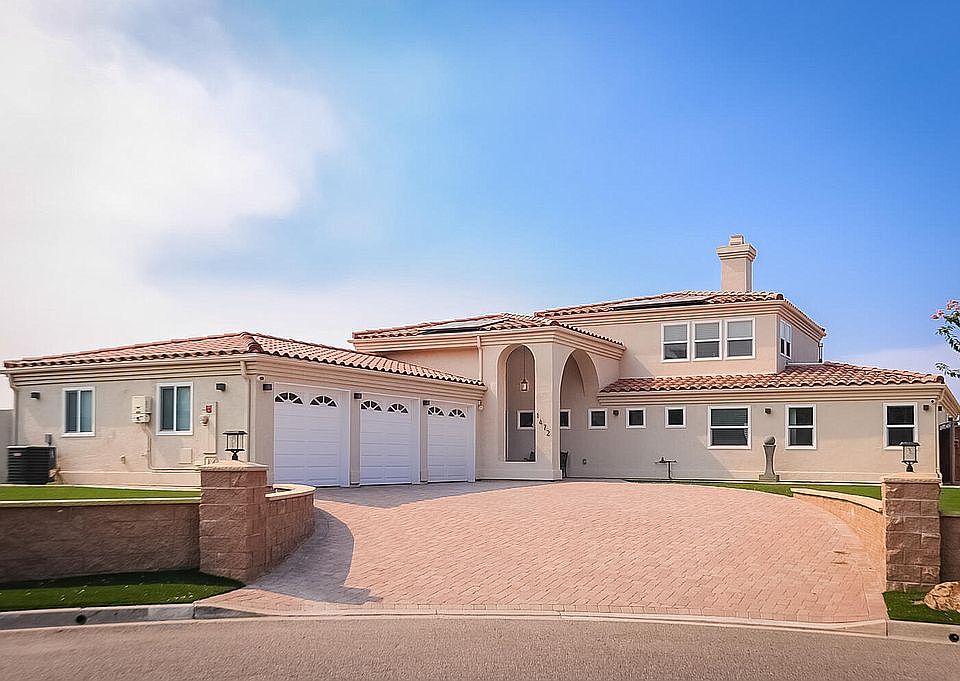 1st image of 1472 Avenida Arriba