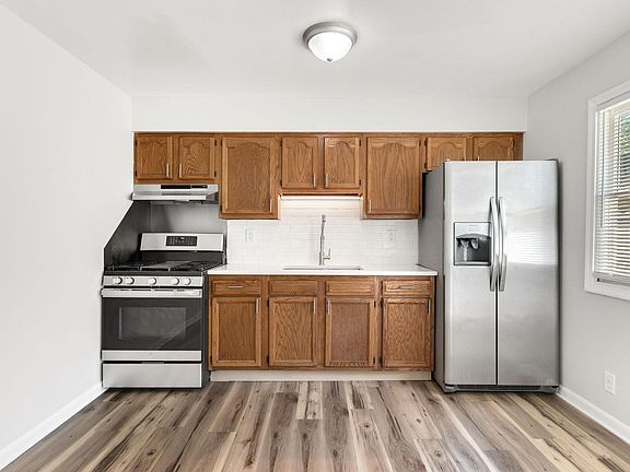 5th image of 4606 Meadow Ln