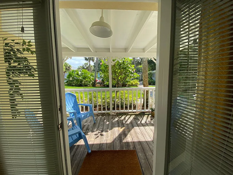 720 Lantana Ln #F — Photo 10