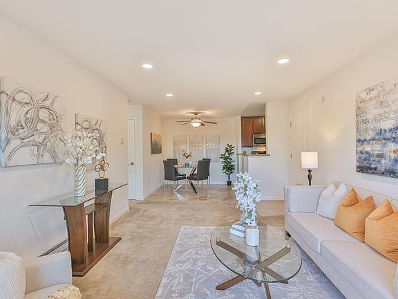 2nd image of 810 Catkin Ct