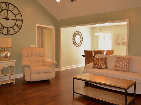 4th image of 218 Lost Orchard Dr