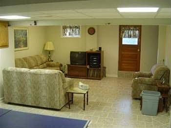 5th image of 3861 Biehl Ave