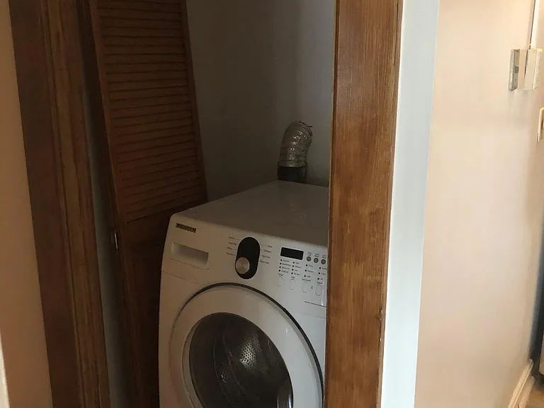32 Skyline Dr #4 — Photo 3